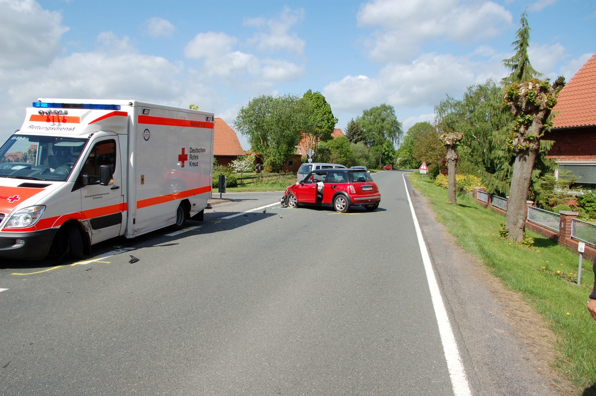 POL-STH: Verkehrsunfall mit Rettungswagen