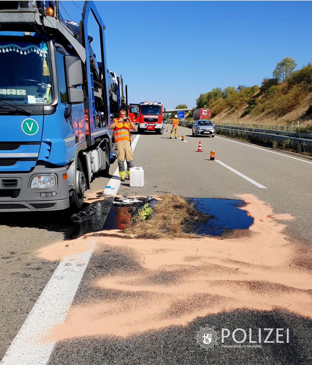 POL-PPWP: Pannen-Lkw verliert Betriebsstoffe