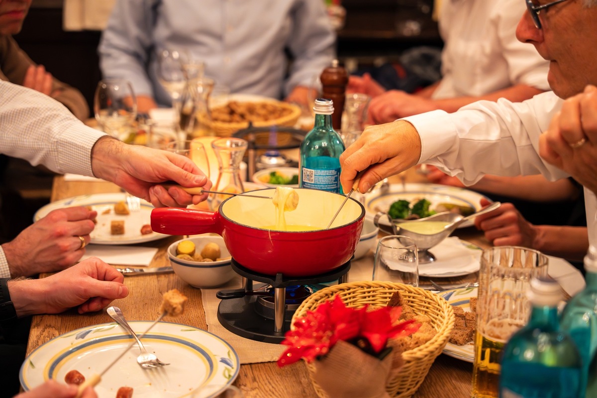 Presse-Meldung I Best Western Premier IB Hotel Friedberger Warte: Käsefondue-Events und öffentlicher Weihnachtsmarkt