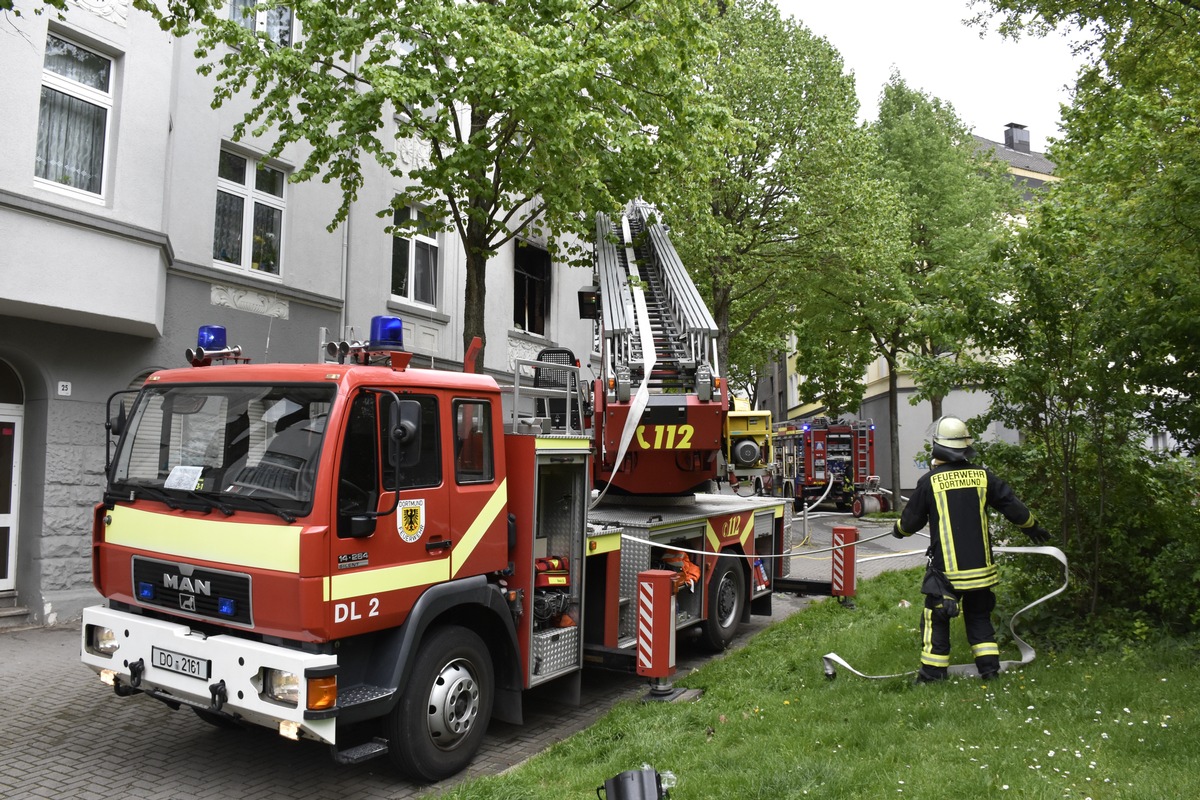 FW-DO: Ausgedehnter Wohnungsbrand in Mitte-West // Drei Wohnungen nach Feuer unbewohnbar