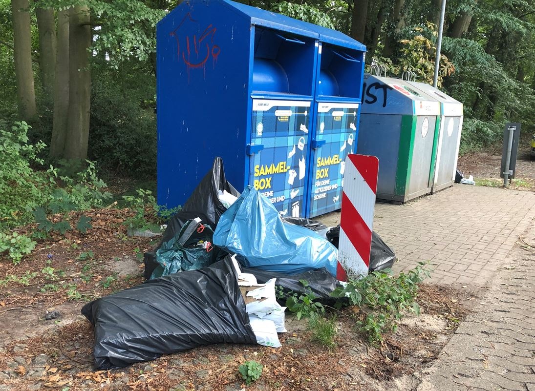 POL-VER: ++Moorbrand fordert Einsatzkräfte++Automarder erbeuten Zigaretten++Zusammenstoß fordert Verletzte++Alkoholisierter Fahrer ohne Führerschein++Einbruch in Einfamilienwohnhaus gescheitert...++