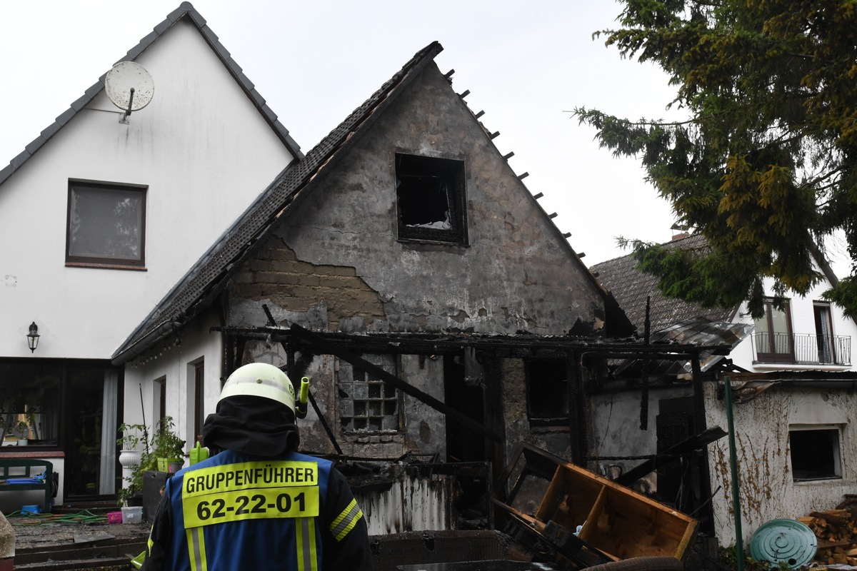 FW-PI: Brande-Hörnerkirchen: Feuerwehr rettet Einfamilienhaus vor Feuer