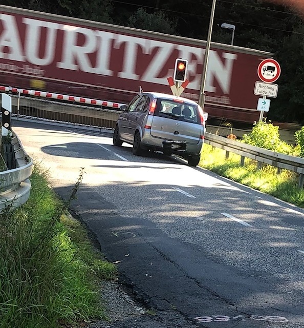 BPOL-KS: Vorsicht an Bahnübergängen!!!