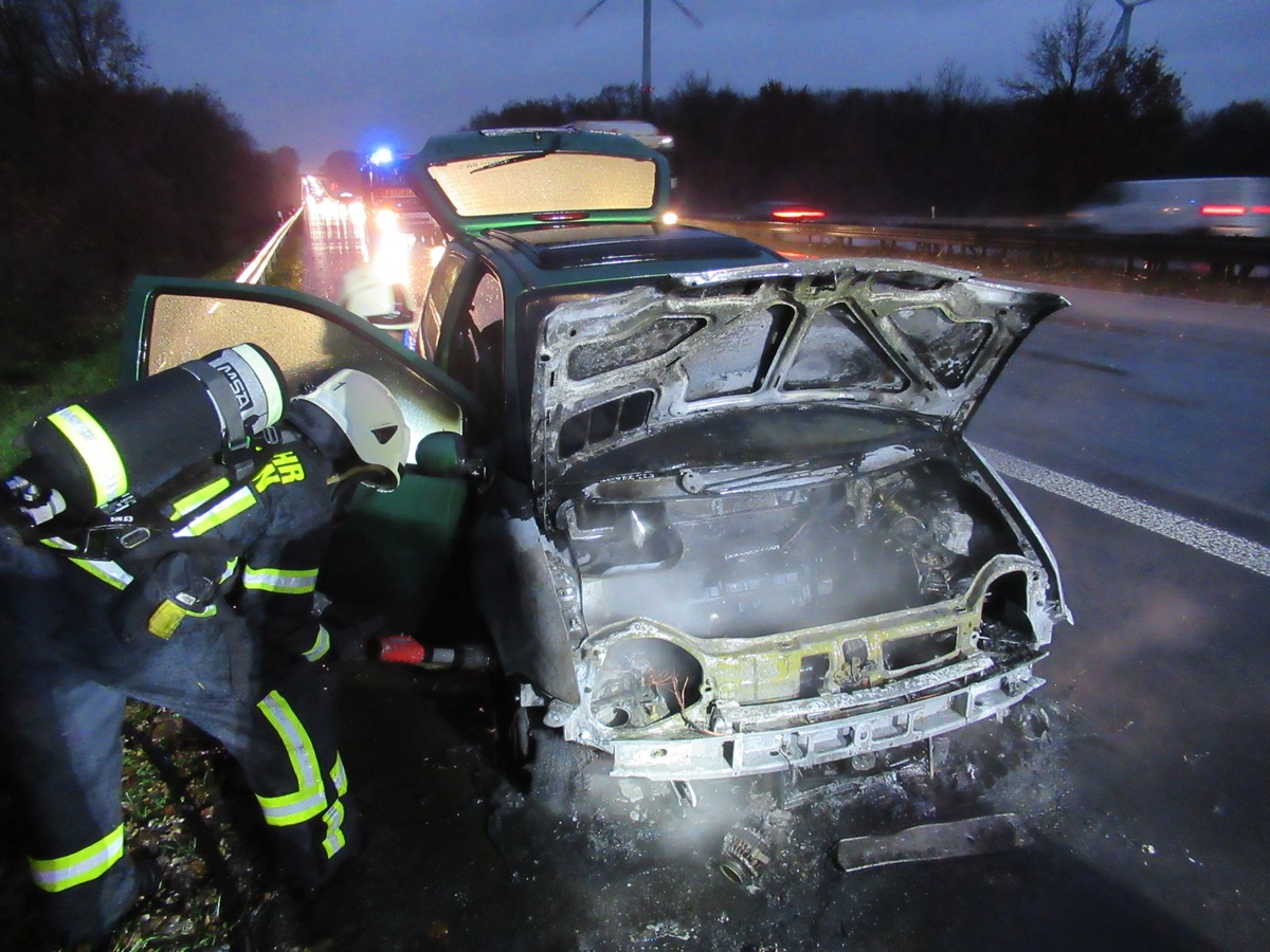 FW Dinslaken: Zwei Einsätze für die Feuerwehr Dinslaken