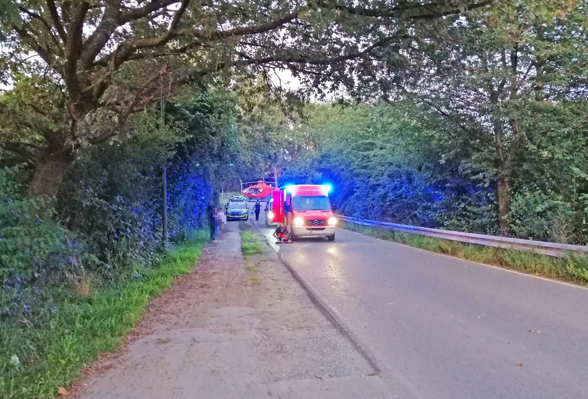 POL-ME: Radfahrerin bei Alleinunfall schwerstverletzt - Langenfeld - 2109043