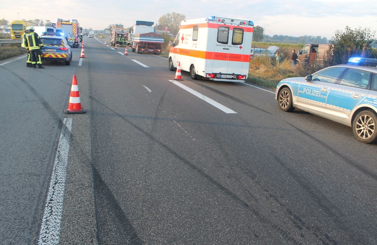 POL-PDLD: A65/Höhe Venningen - Verkehrsunfall löst Stau aus