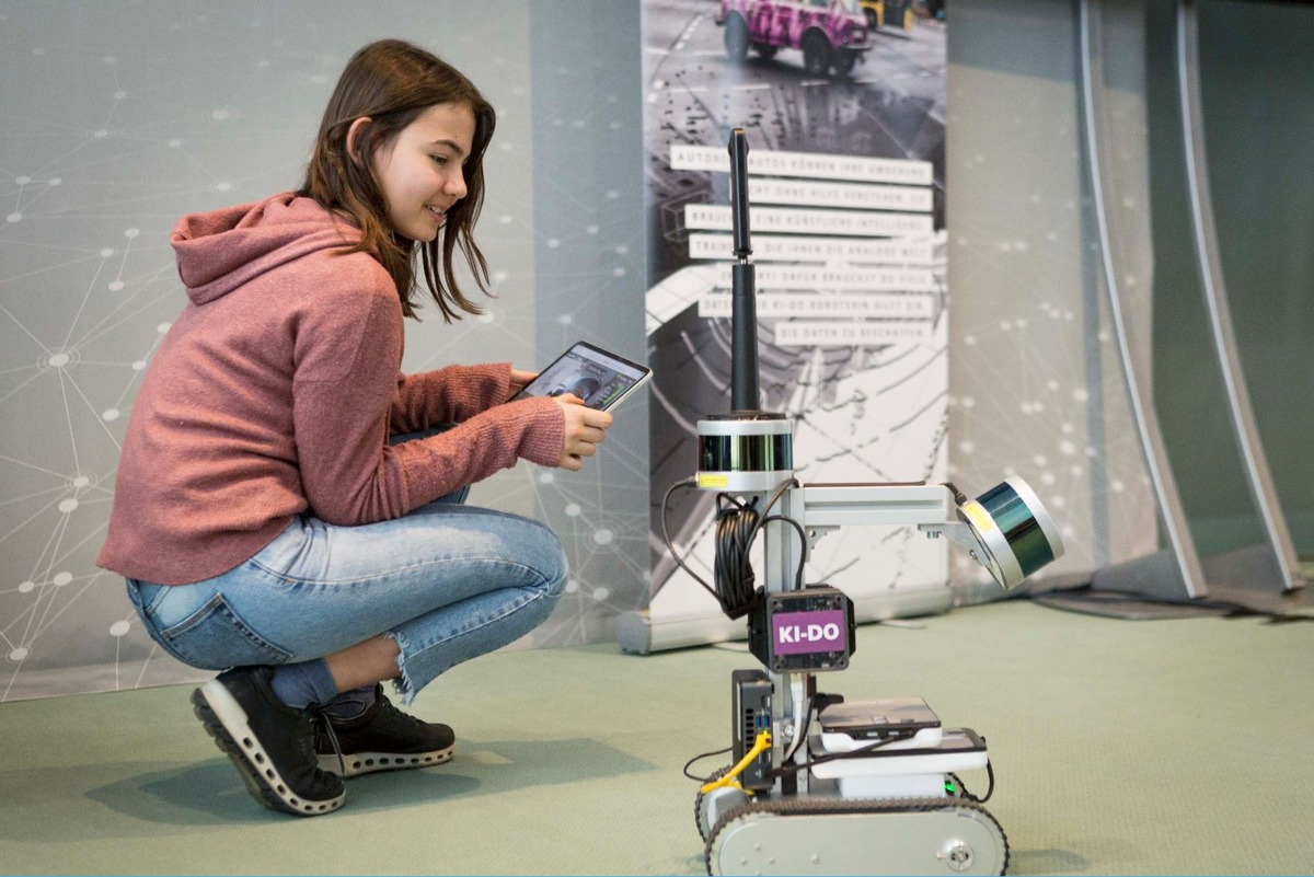 PM: Girls&#039; Day an der Universität Bamberg – Einblicke ins Informatikstudium