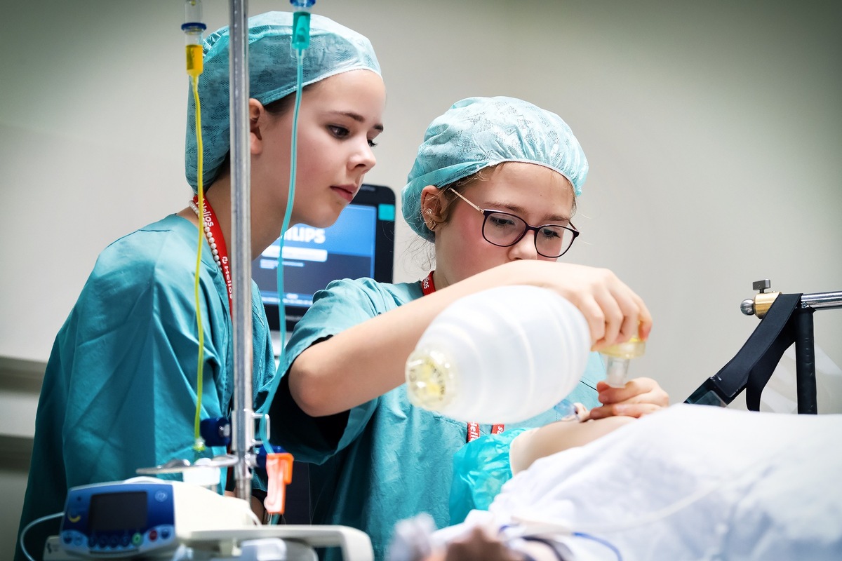 Diagnose &quot;Beruf&quot;: Erfolgreicher Azubi-Tag im Helios Klinikum Berlin-Buch