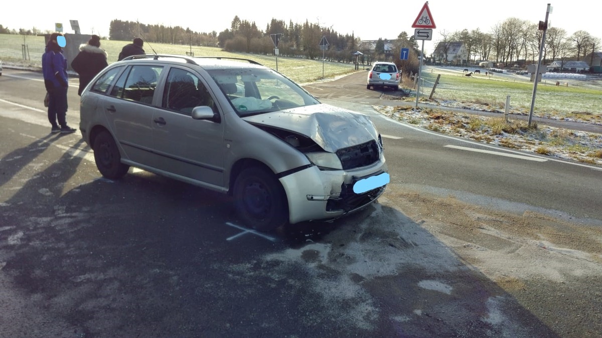 FW-EN: Zwei Verkehrsunfälle für die Freiwillige Feuerwehr Breckerfeld