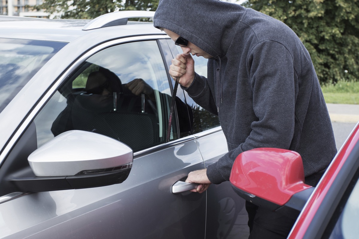 Wussten Sie eigentlich, dass das Diebstahlrisiko mitbestimmt, wie viel Sie für Ihre Autoversicherung zahlen? (FOTO)