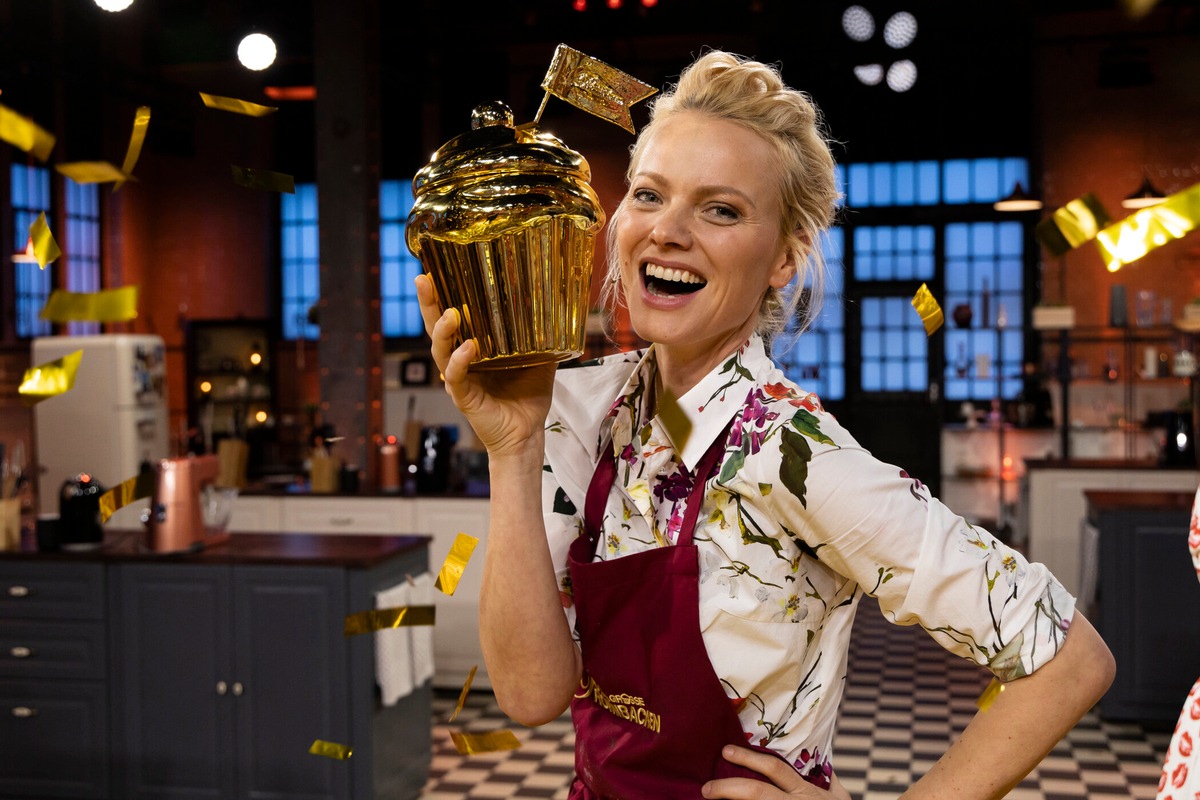 Backstark: SAT.1 feiert die beste Staffel und beste Folge von &quot;Das große Promibacken&quot; / Franziska Knuppe holt den Goldenen Cupcake 2021