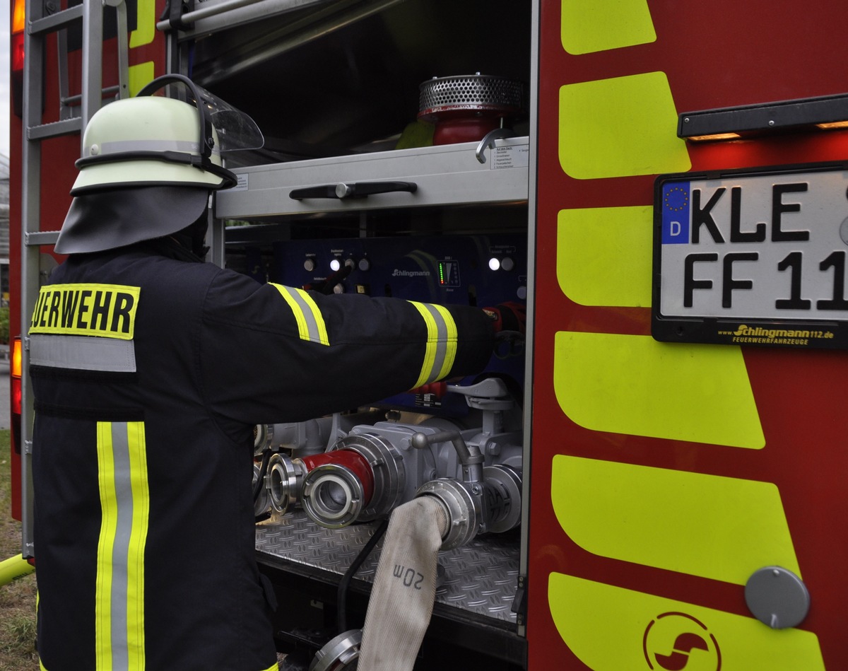 FW-KLE: Flämmarbeiten lösten Brand aus