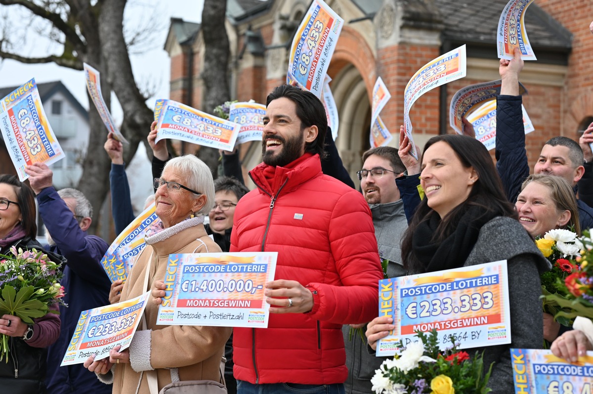 Postcode Lotterie-Party in Nattheim: 71 Glückspilze jubeln über 1,4 Millionen Euro