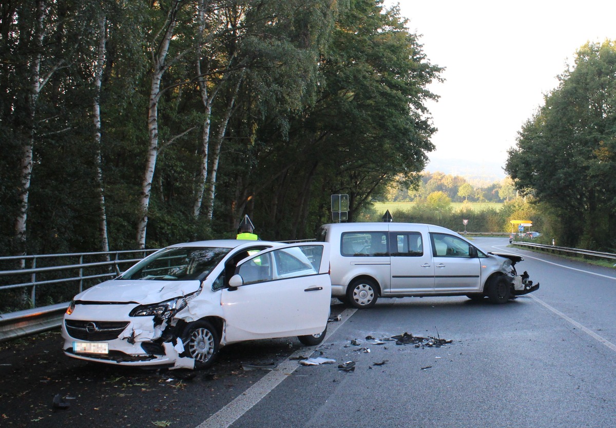 POL-MI: Unfall auf Zubringer der B 65