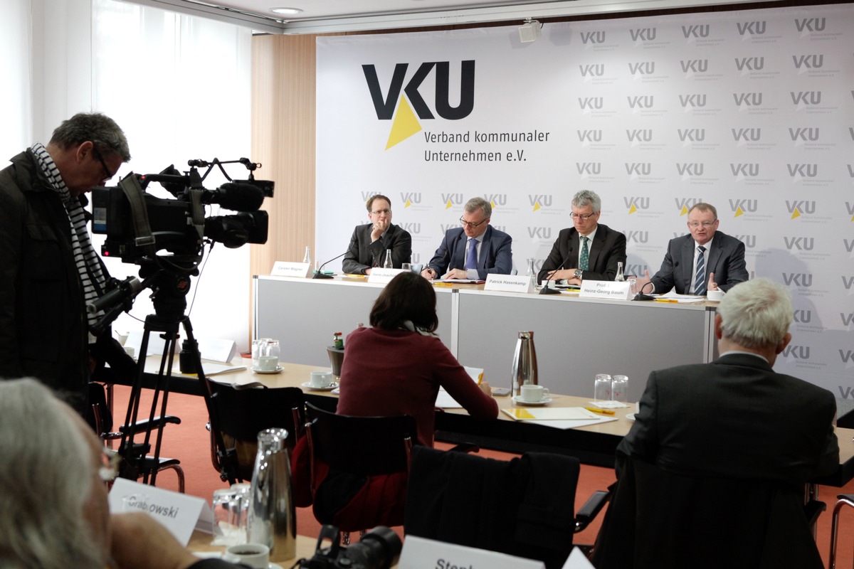 Pressekonferenz des Verbands kommunaler Unternehmen (VKU) am 10. April 2014: Vorstellung eines Gutachtens zu Defiziten beim Grünen Punkt (FOTO)