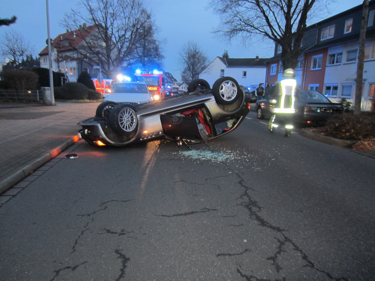 FW-MH: Verkehrsunfall