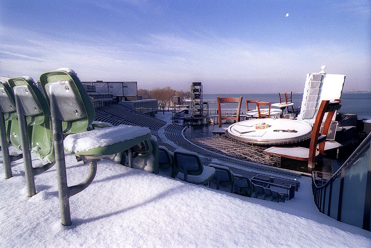 Paris am See: Winterpracht auf der weltgrössten Seebühne.