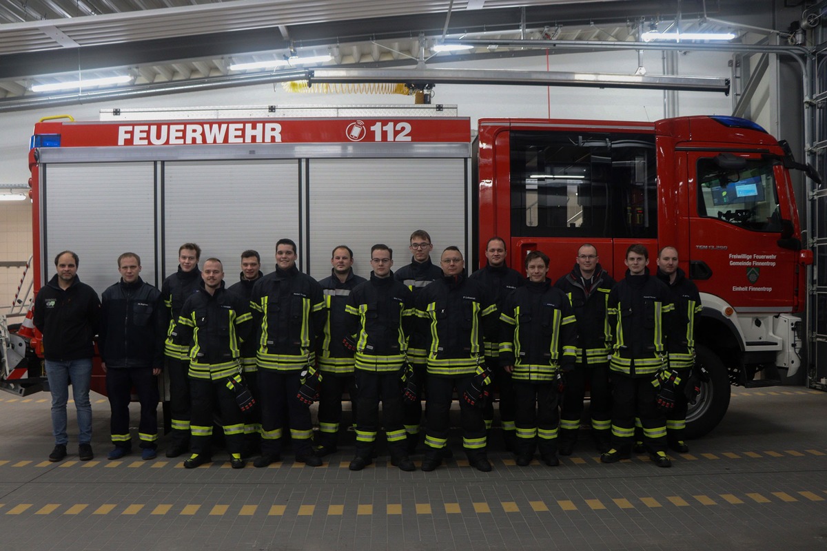 FW Finnentrop: Neue Atemschutzgeräteträger für die Feuerwehr der Gemeinde Finnentrop