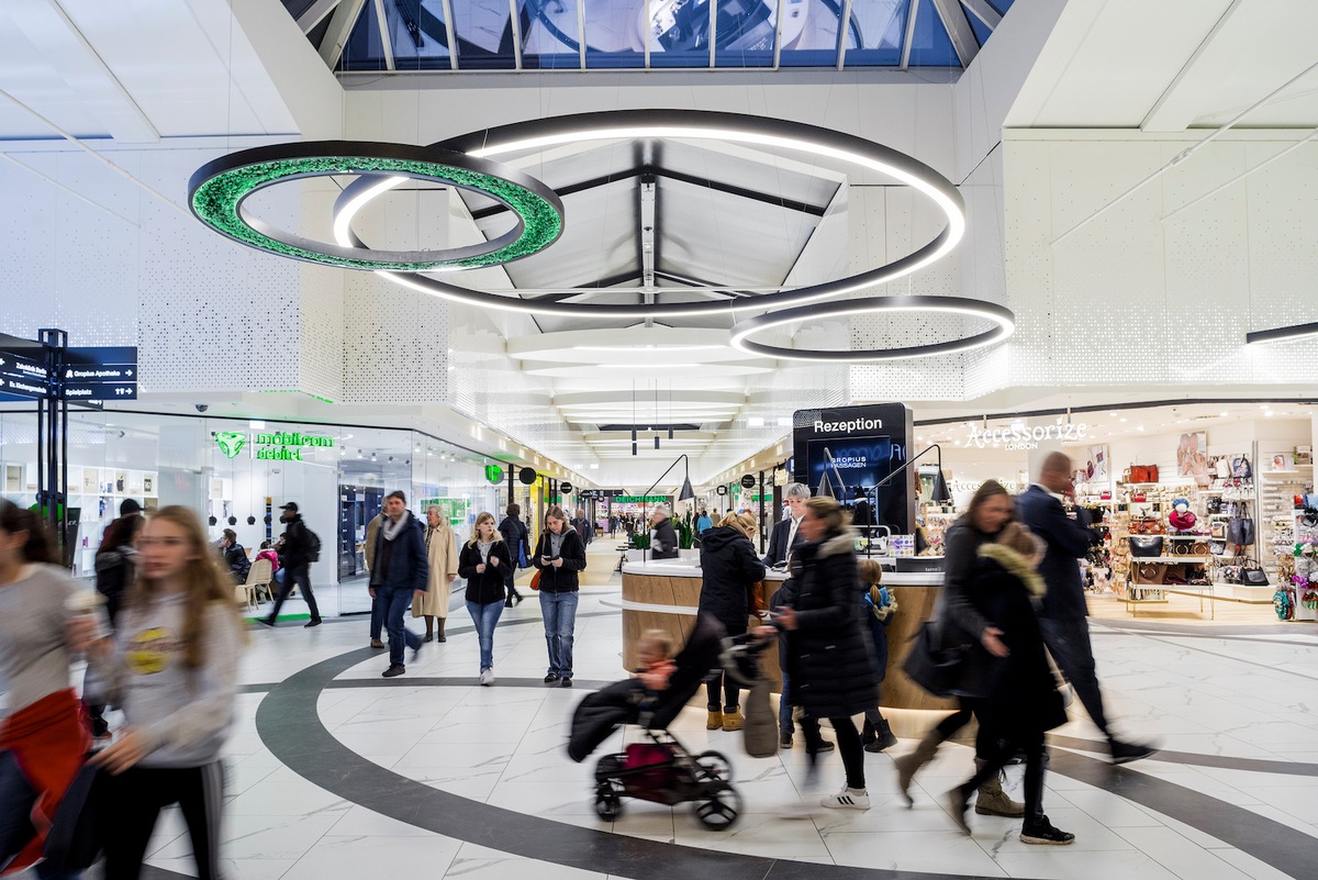 Gropius Passagen erfolgreich modernisiert / Berlins größtes Shopping Center lockt Besucher ab sofort mit urbanem Flair, offenem Design und noch stärkerem Fokus auf Fashion und Lifestyle