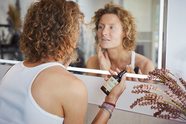 MEDIENMITTEILUNG: Fempower? Wenn Dir das Leben DEVIA gibt, mach Selbstvertrauen draus!