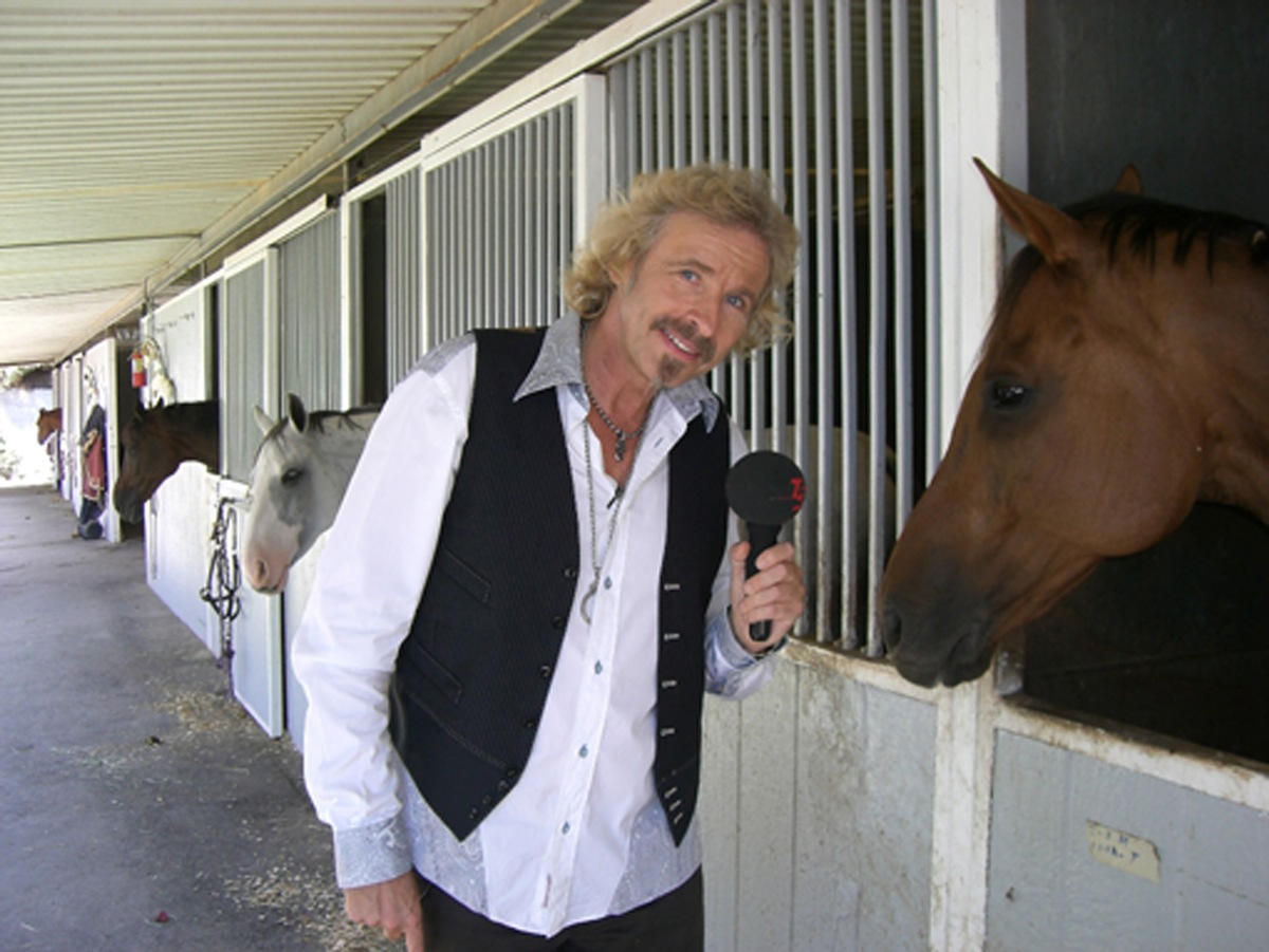 Thomas Gottschalk schwingt sich für Westernfans in den Sattel