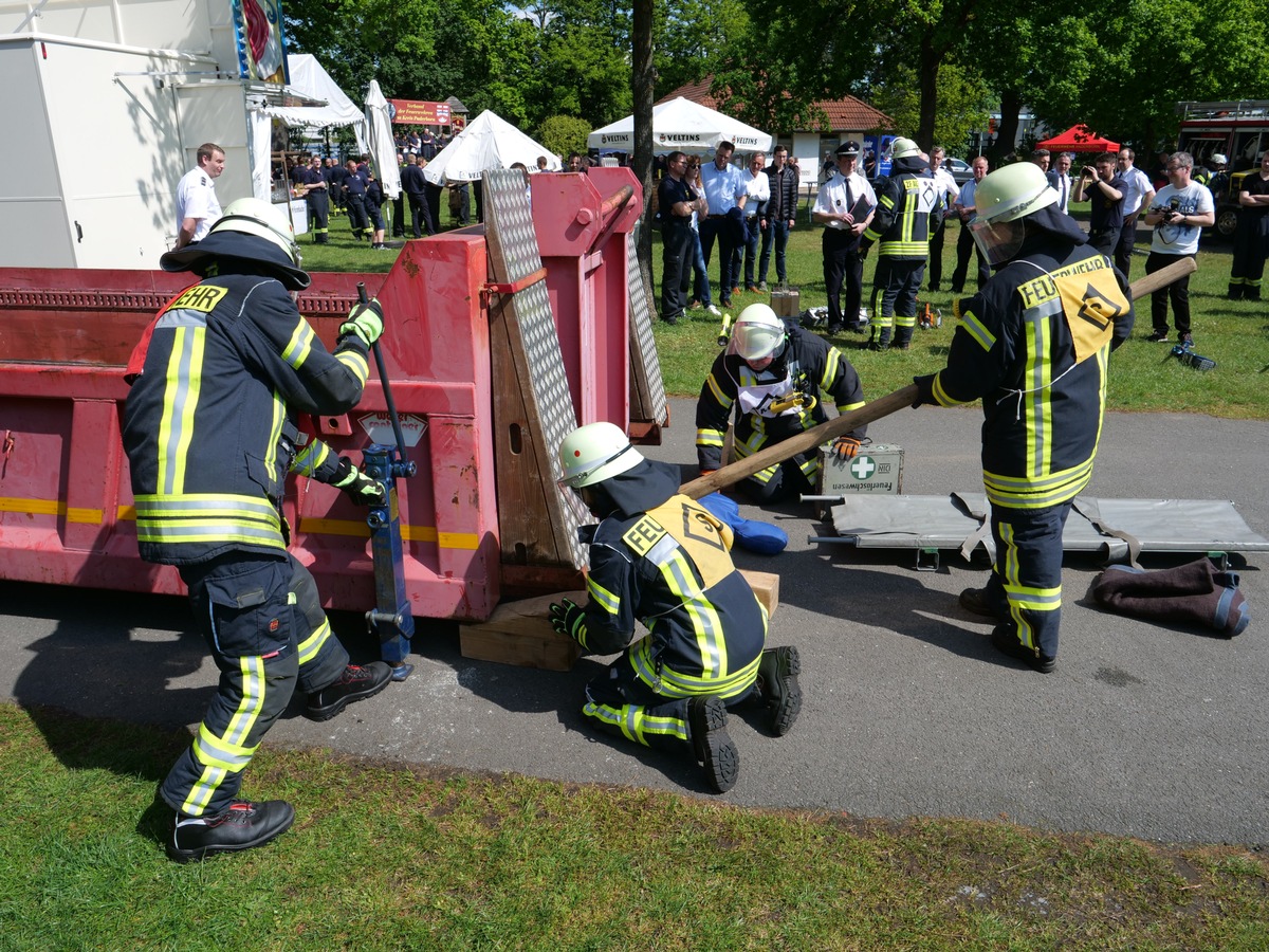 FW-PB: 410 Teilnehmer bei Leistungsnachweis in Sande