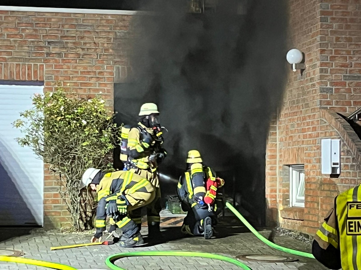 FW-HAAN: Brand in einer Garage