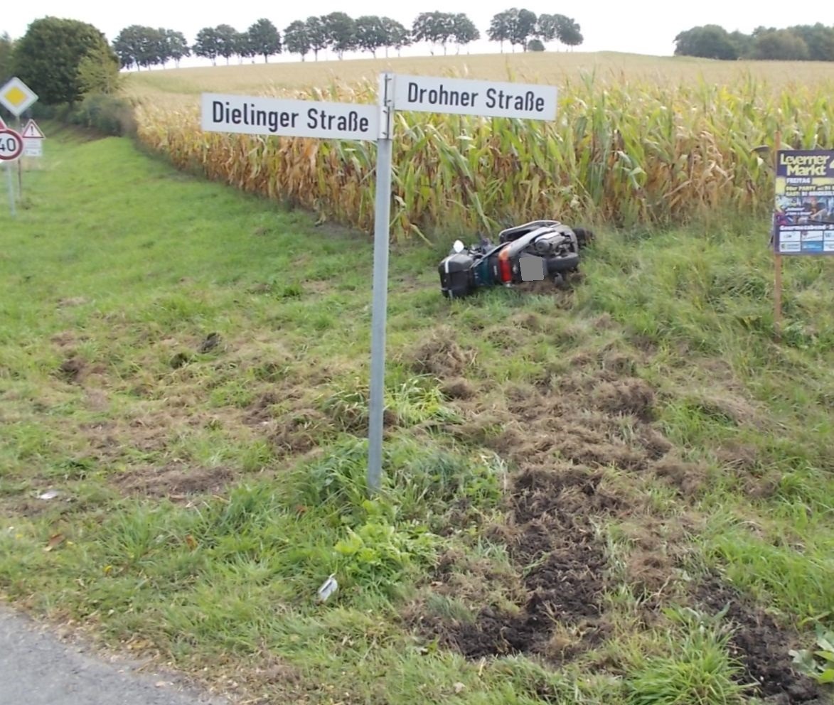 POL-MI: Rollerfahrer wird bei Unfall verletzt