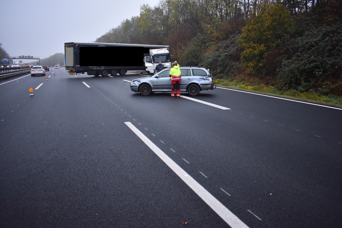 POL-VER: A1: Unfälle sorgen für Stau (mit Foto) / Gaffer zahlten jeweils 125 Euro