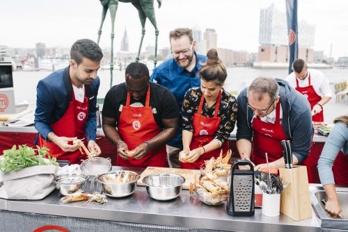 Schnitzel 2.0 und Taschenkrebse: die letzten elf Kandidaten kämpfen bei &quot;MasterChef&quot; exklusiv auf Sky 1 um einen Platz unter den Top Ten