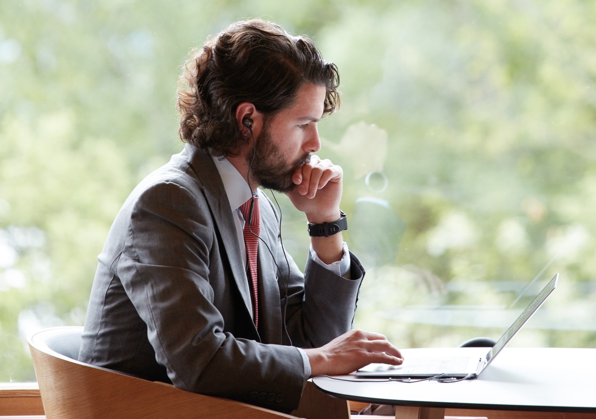 Digitale Wirtschaft: Les Roches positioniert sich als Leader / und lanciert einen neuen Master-Studiengang mit Schwerpunkt Strategie und digitale Transformation