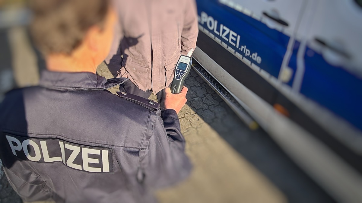 POL-PDNW: Stundenlang alkoholisiert im Lkw unterwegs