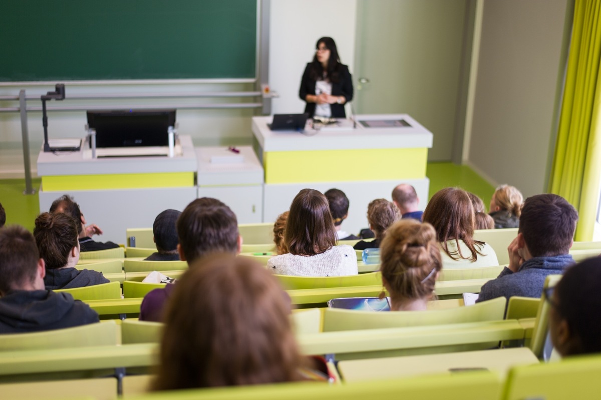 Bewerbungsfristen an der Uni Kassel verlängert – Plätze frei in Lehramts- und Bachelorstudiengängen