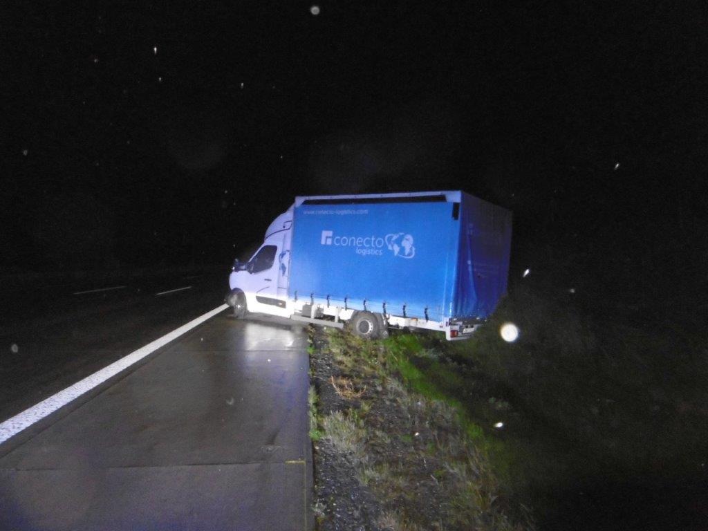 API-TH: Betrunkener Kleintransporterfahrer verursacht Unfall auf A9