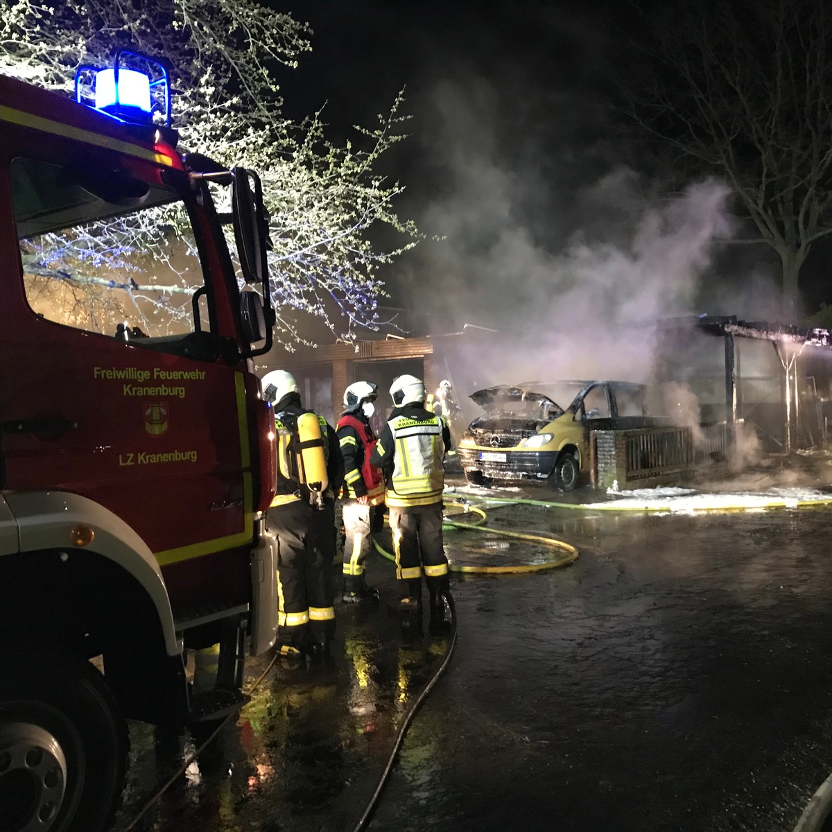 FW Kranenburg: Carportbrand an der Alten Bahn