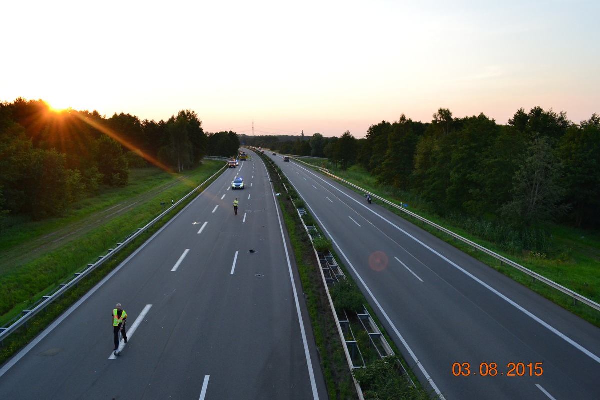 POL-WL: Schwerer Verkehrsunfall auf der A 39 - Motorradfahrer wird tödlich verletzt