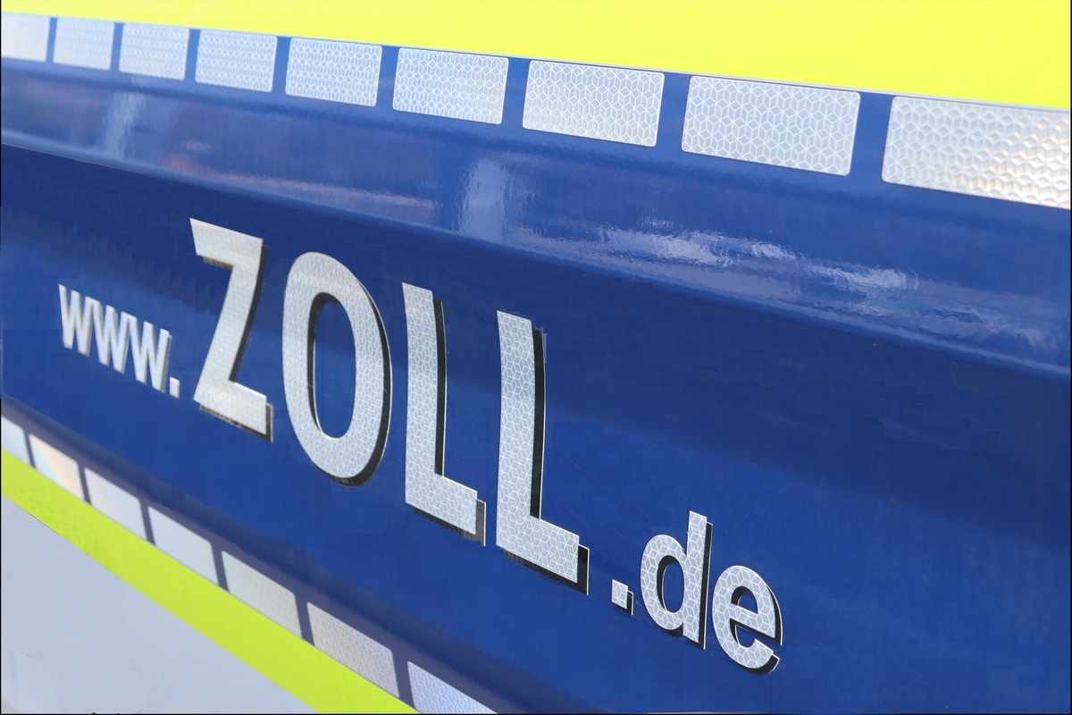 HZA-SW: Vier Haftbefehle in Kettenbetrugsverfahren vollzogen / Zoll durchsucht 35 Wohn- und Geschäftsräume