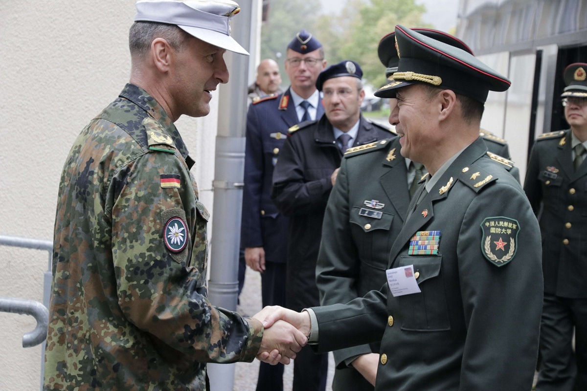 Besuch aus China: Gebirgsjägerbrigade 23 überzeugt mit Perfektion und Vielfältigkeit