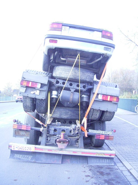 POL-D: Düsseldorfer Polizei zieht gefährlichen Lkw aus dem Verkehr - Fotos hängen als Datei an