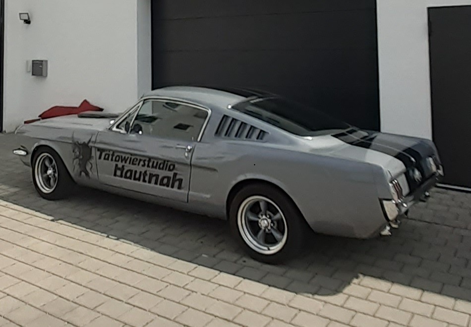 POL-PDLD: Hochwertiger Ford Mustang Oldtimer aus Tiefgarage entwendet