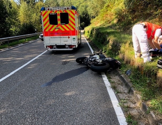 POL-PDLD: Annweiler - Erneuter Motorradunfall im Wellbachtal