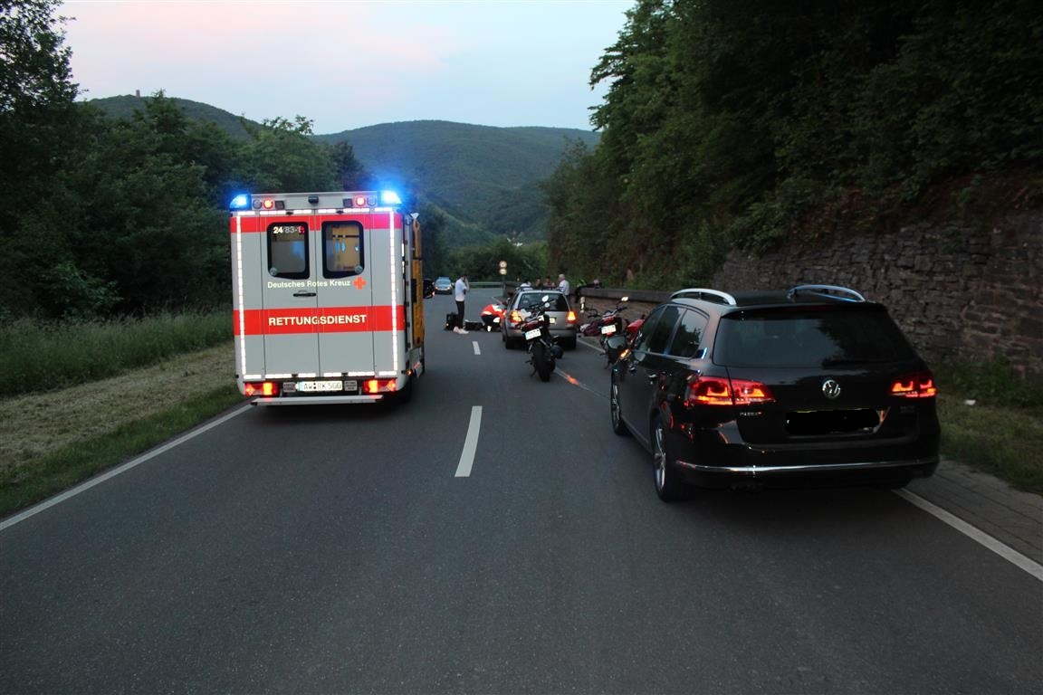 POL-PDMY: Jugendlicher Kradfahrer schwerstverletzt