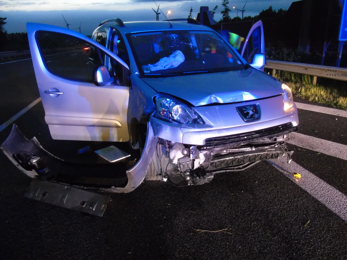 POL-WL: 1. Alkohol im Straßenverkehr ++ 2. Baumaschienen entwendet ++ 3. Verkehrsunfall mit leicht verletztem Säugling ++ 4. Hoher Sachschaden bei Verkehrsunfall auf der A7