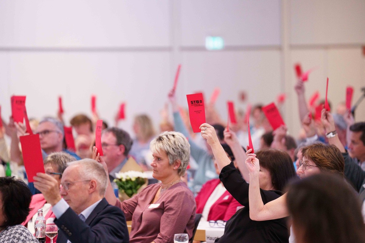 Schwäbischer Turntag: Markus Frank als STB-Präsident wiedergewählt