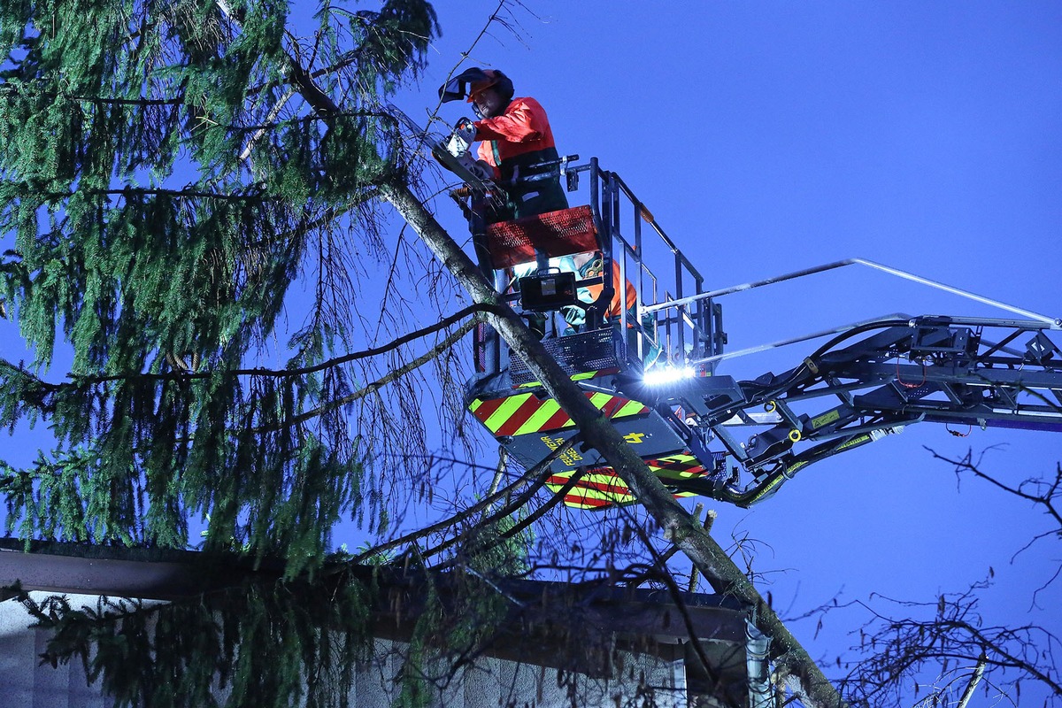 FW Dresden: Informationen zum Einsatzgeschehen der Feuerwehr Dresden vom 14. März 2023