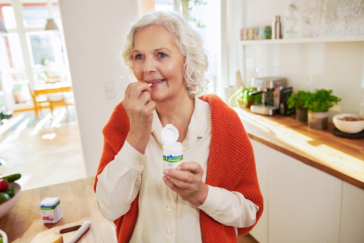 Stark, fit und agil älter werden: Mit dem richtigen Konzept gelingt das! / Das neue Magnesium Diasporal® Pro Muskeln und Knochen liefert Vitalstoffe für das Körpergerüst