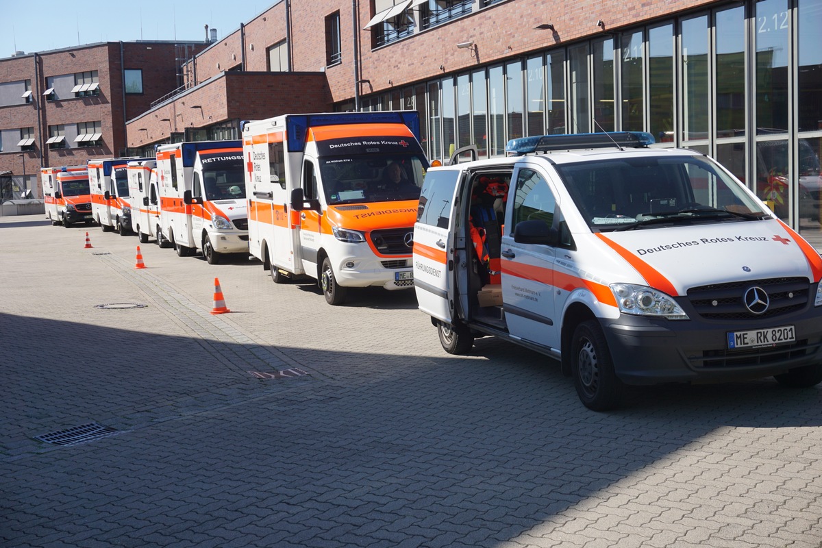 FW Ratingen: Ereignisreicher Vor und Nachmittag der Feuerwehr Ratingen