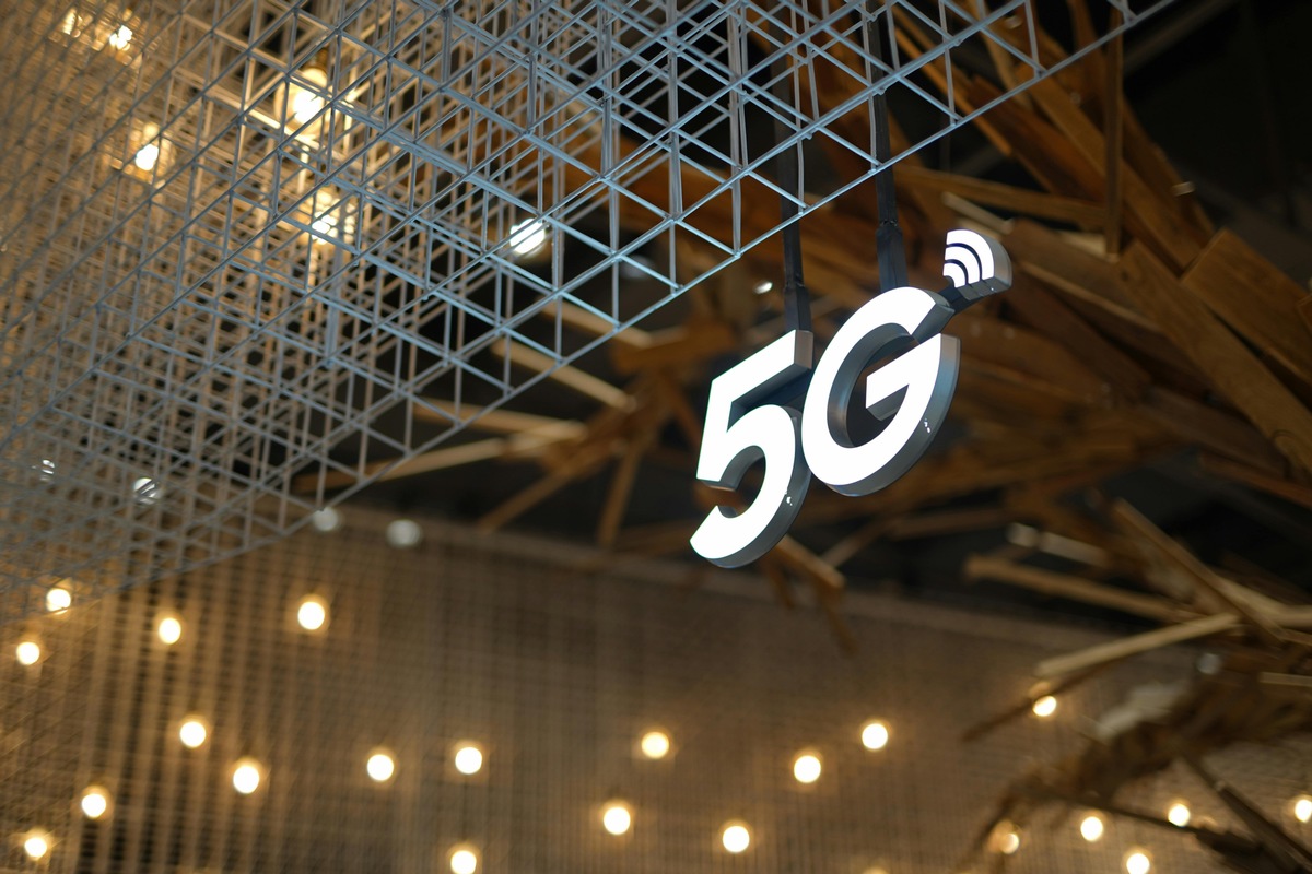 bonus.ch : en 5 ans, les opposants à la 5G sont passés de 44% à 20% en Suisse