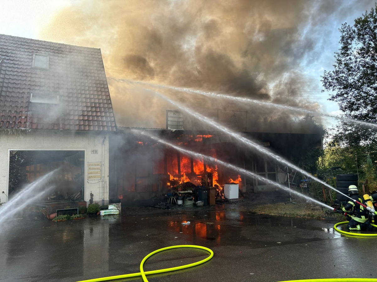 KFV Bodenseekreis: Großbrand in Obereisenbach zerstört Werkstatt und Wohnhaus