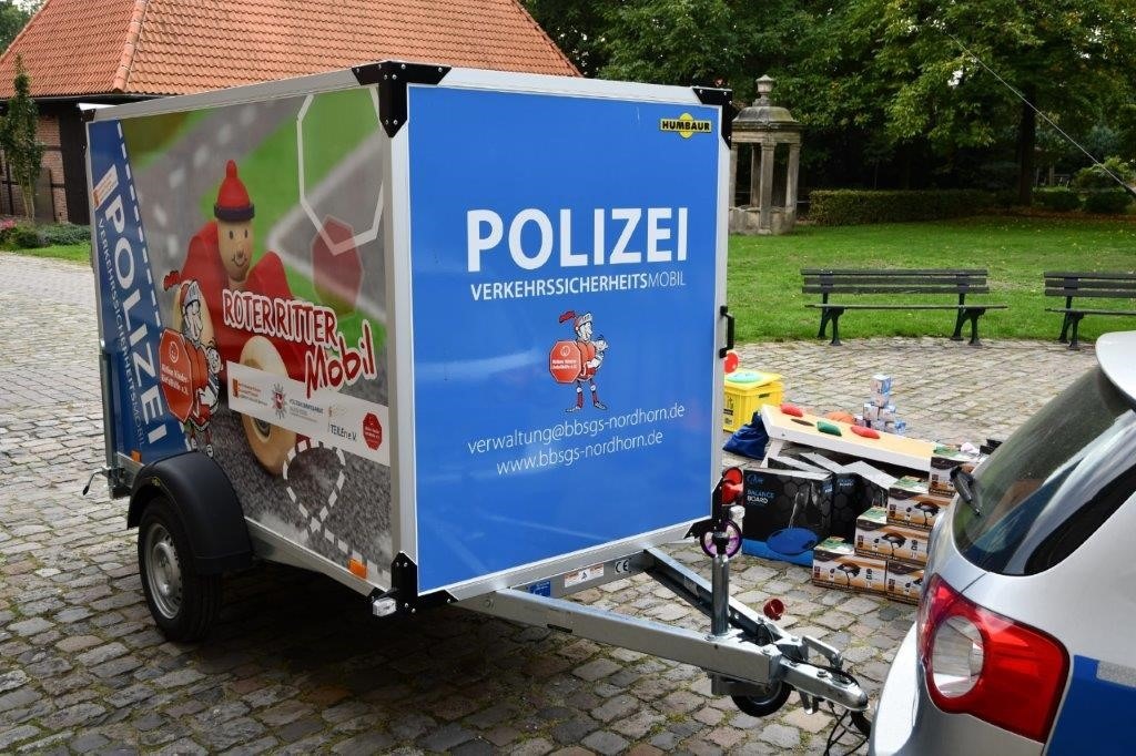 POL-EL: Nordhorn - Pressetermin Übergabe &quot;Roter-Ritter-Mobil&quot;